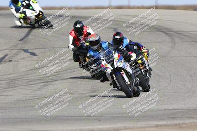 media/Nov-26-2023-TrackDaz (Sun) [[64ad8cfd8f]]/Mock Race/Outside Grapevine/